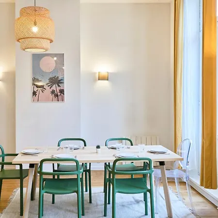 Charming Flats On The Grand Boulevard דירה *