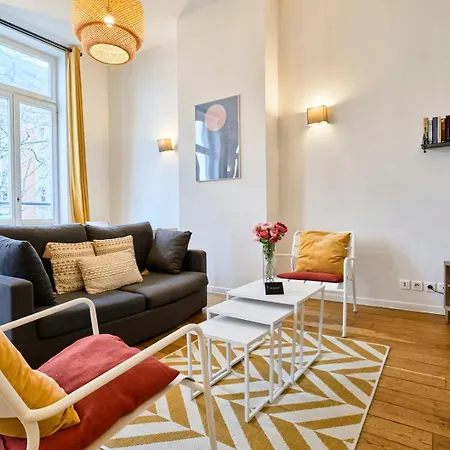 דירה Charming Flats On The Grand Boulevard