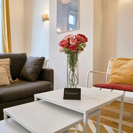 Charming Flats On The Grand Boulevard *