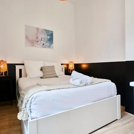 Apartment Charming Flats On The Grand Boulevard