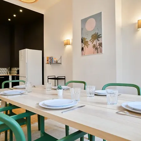 Charming Flats On The Grand Boulevard