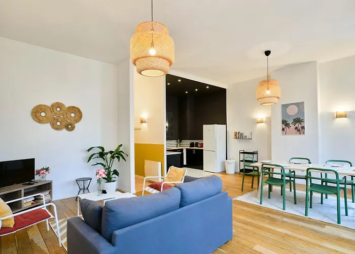 Charming Flats On The Grand Boulevard *