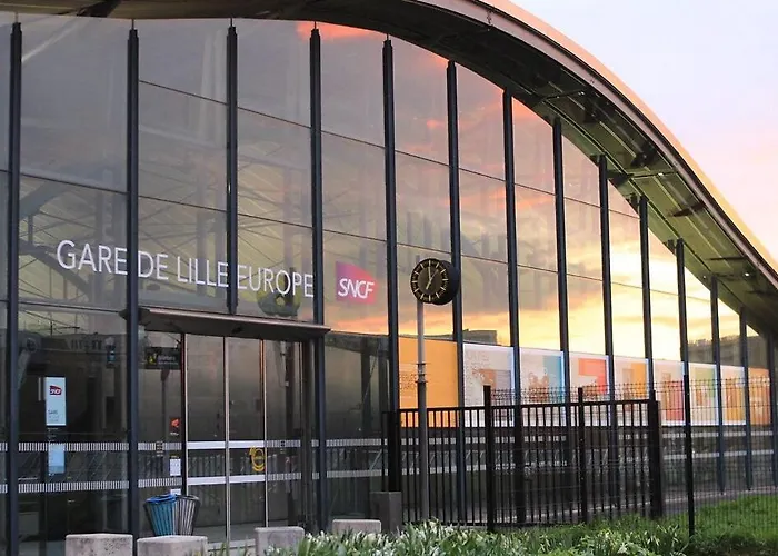 Charming Flats On The Grand Boulevard *