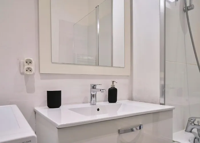 Charming Flats On The Grand Boulevard شقة *