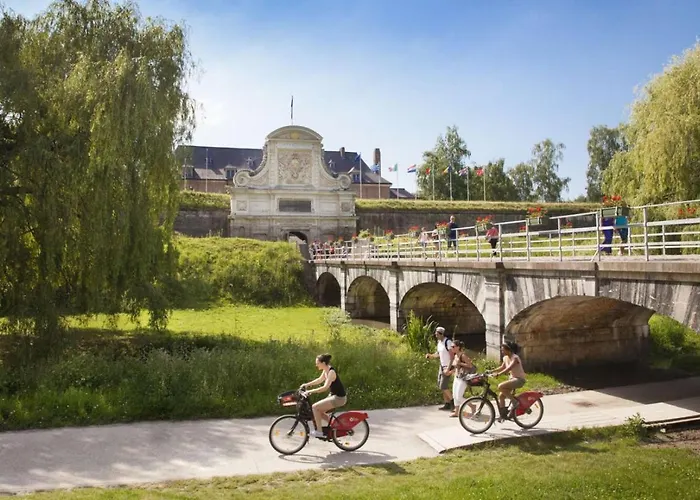 Charming Flats On The Grand Boulevard