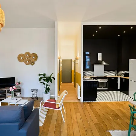 Charming Flats On The Grand Boulevard * Lila